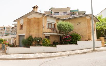 Vista exterior de Casa o xalet en venda en Seva amb Terrassa i Balcó