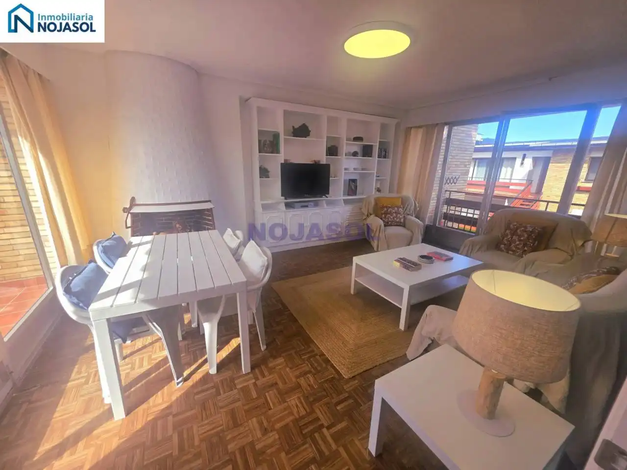 Sala de estar de Apartamento en venta en Laredo con Calefacción, Parquet y Terraza