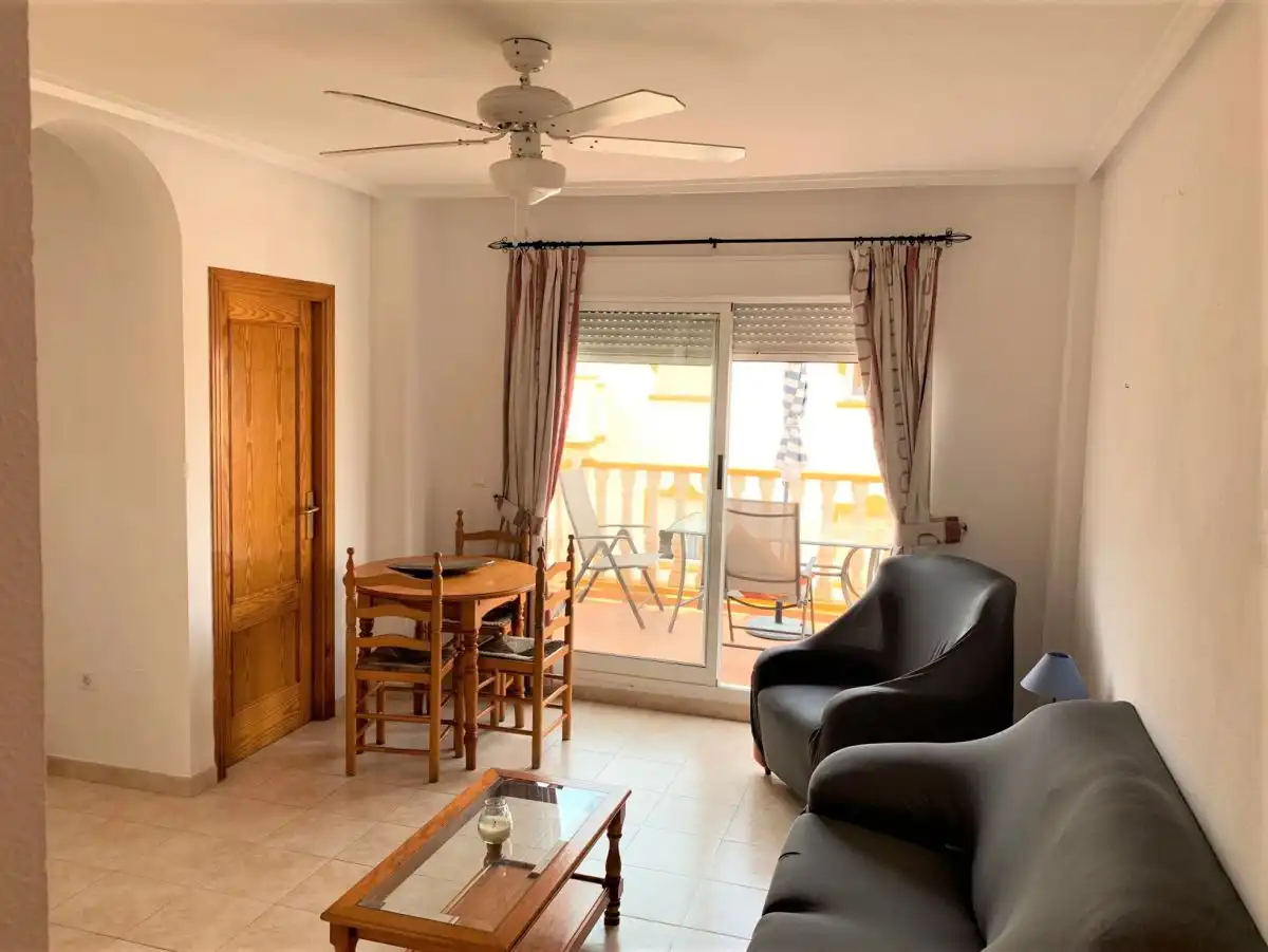 Sala de estar de Apartamento de alquiler en Orihuela con Terraza y Piscina comunitaria