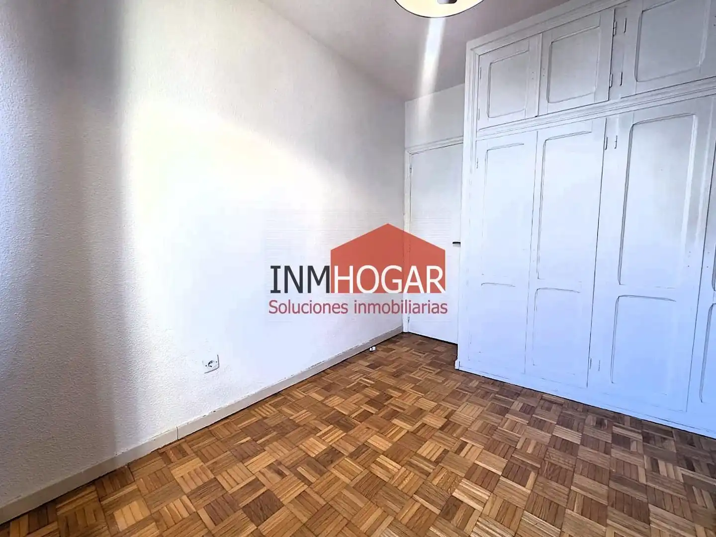 Habitación de Piso en venta en Ávila con Calefacción, Parquet y Balcón
