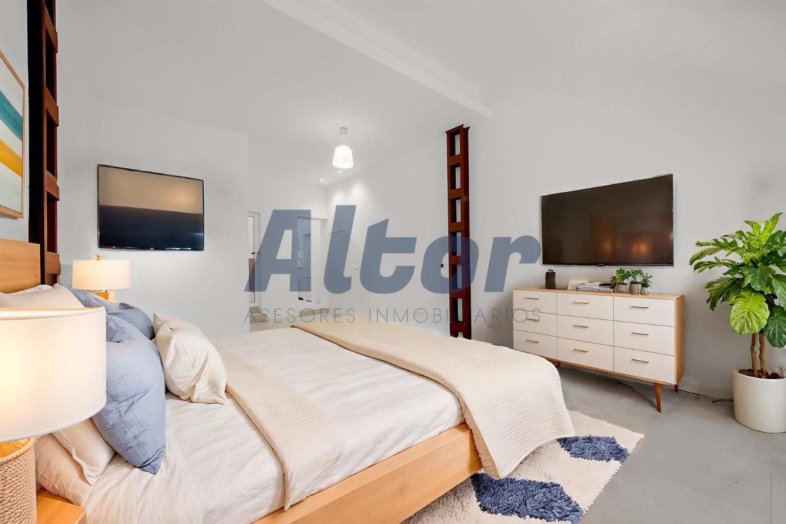 Bedroom of Flat for sale in  Madrid Capital  with Air Conditioner, Heating and Terrace