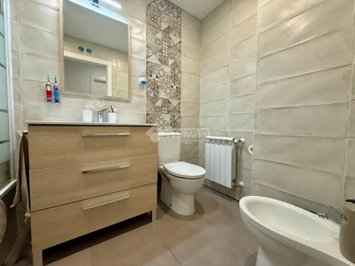 Badezimmer von Wohnung zum Verkauf in Alovera mit Klimaanlage und Gemeinschaftspool