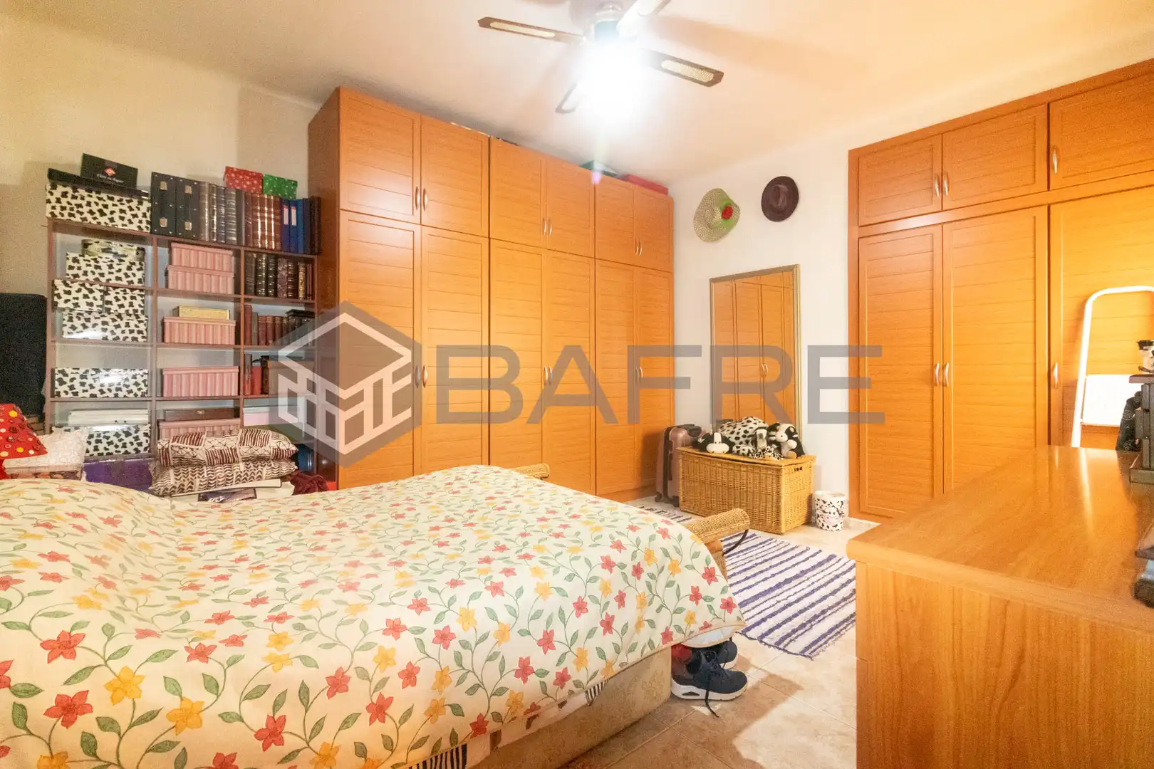 Habitación de Piso en venta en Madrid con Calefacción