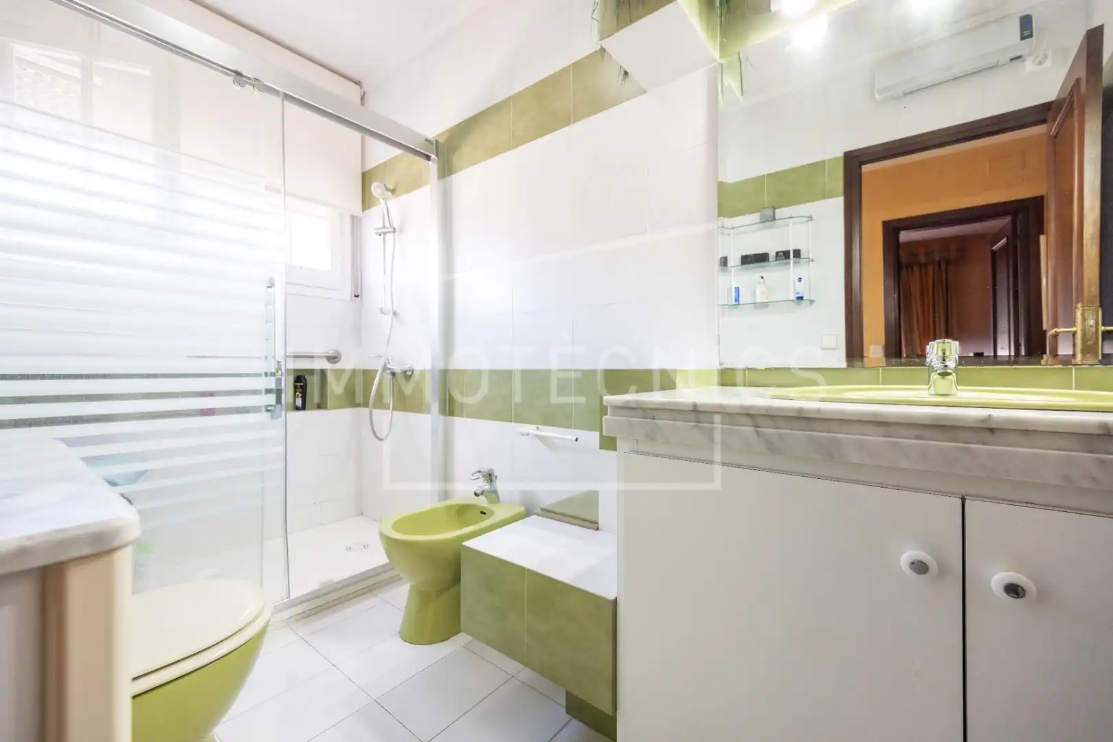 Bany de Casa o xalet en venda en Canet de Mar amb Calefacció, Jardí privat i Terrassa
