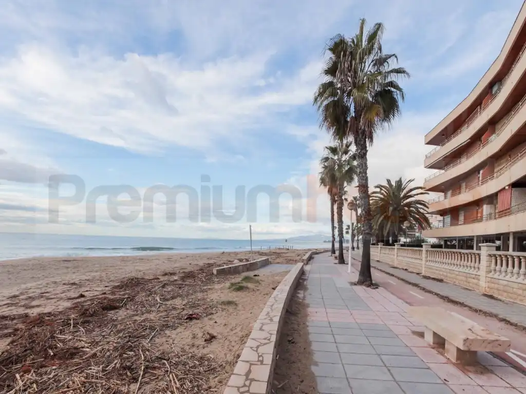 Vista exterior de Piso en venta en Cambrils con Piscina