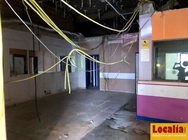Local comercial en venda a Julián Urbina