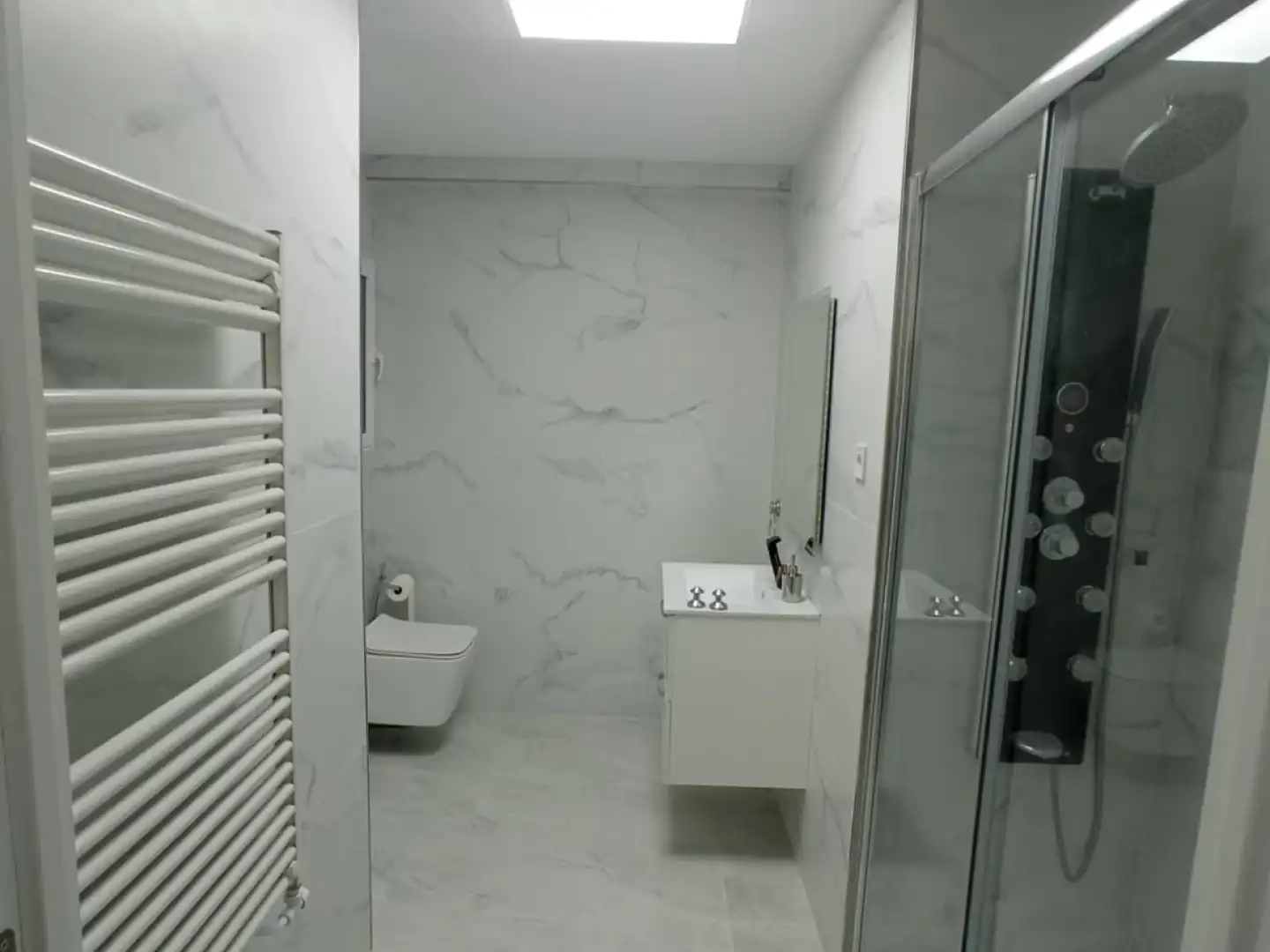 Bathroom of Flat for rent in Murcia  with Air Conditioner, Heating and Furnished