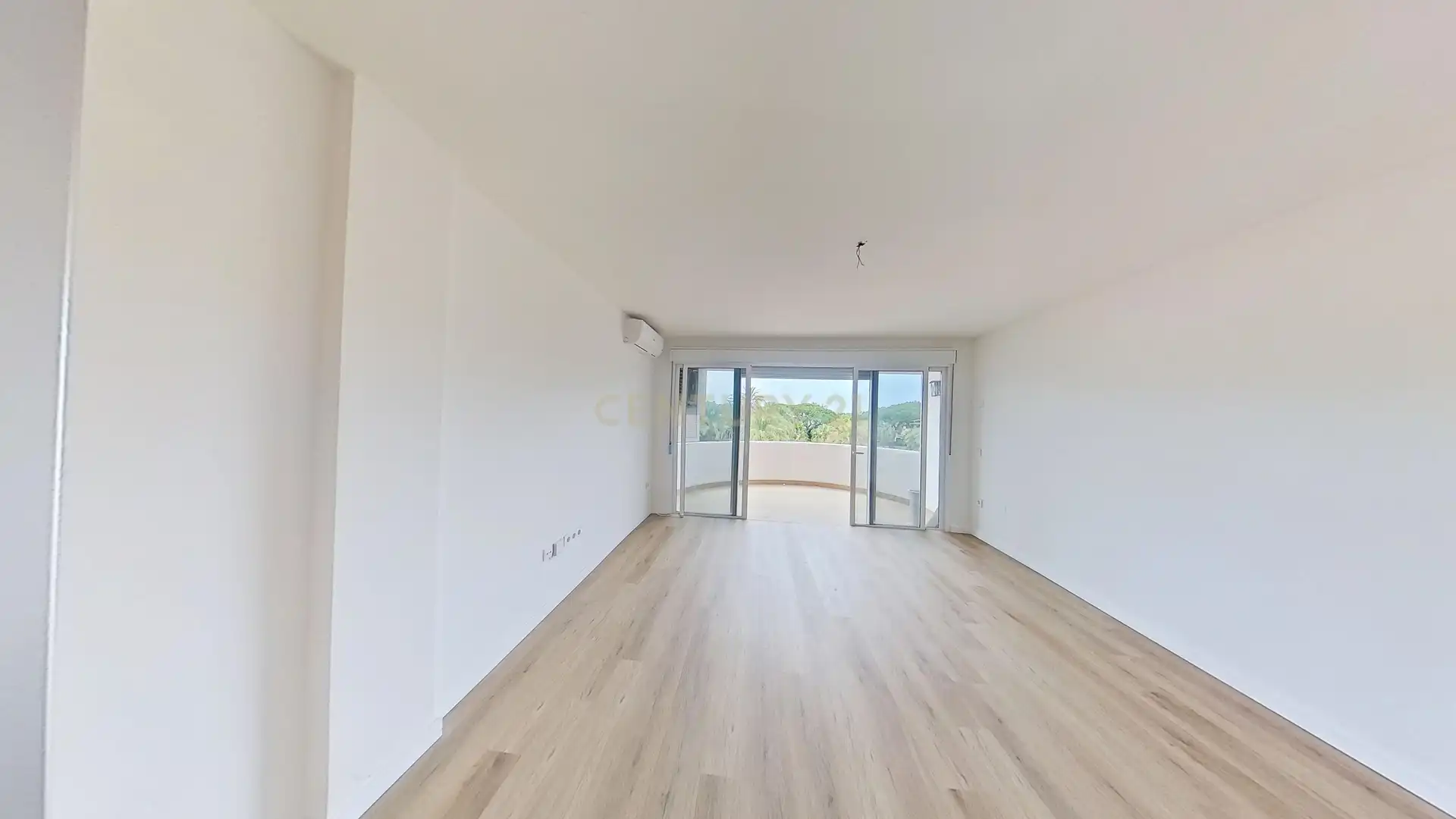 Sala d'estar de Estudi en venda en Marbella