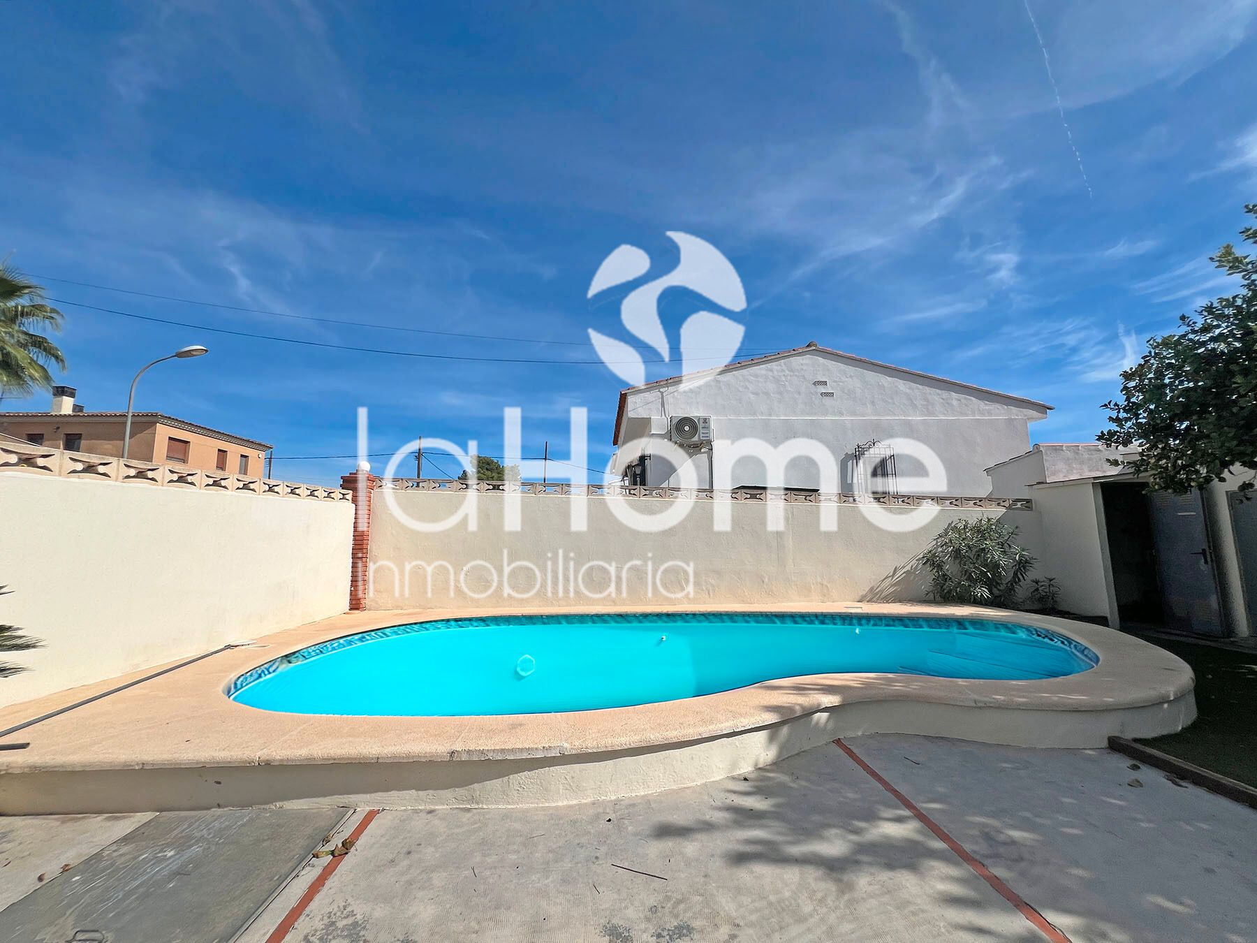 Vista exterior de Casa o chalet en venta en L'Eliana con Aire acondicionado, Jardín privado y Terraza