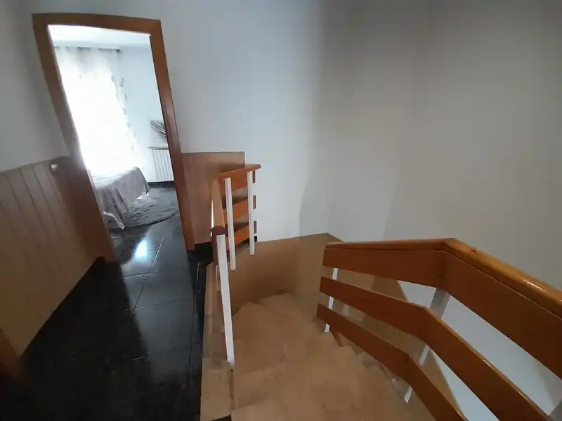 Casa adosada en venda en Olot amb Calefacció, Moblat i Balcó