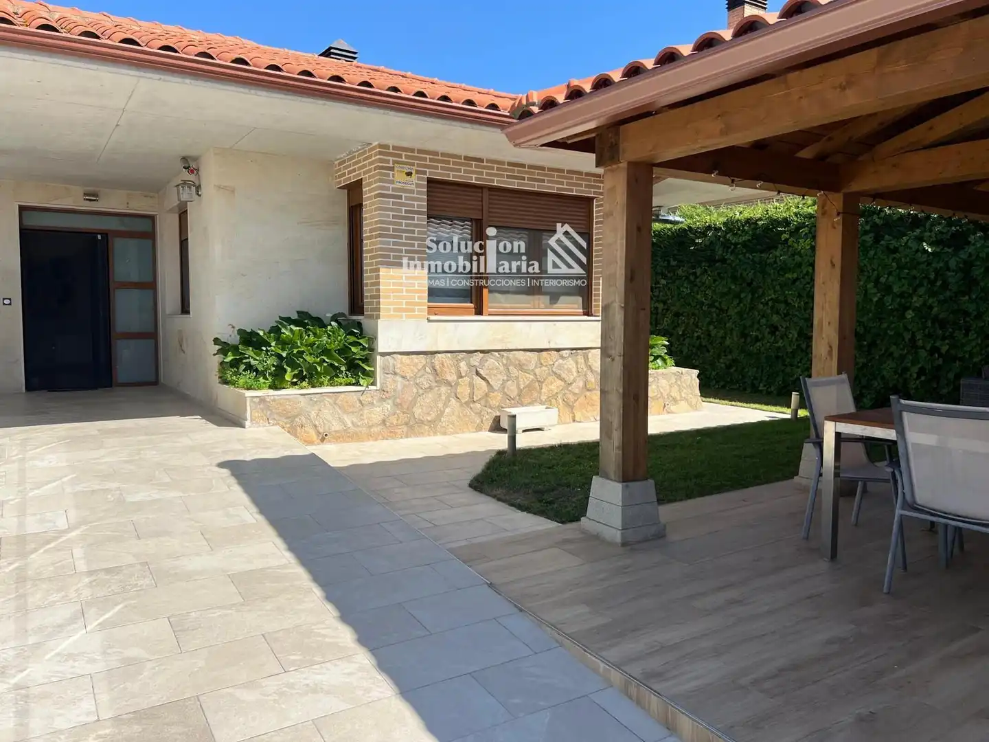Chalet con piscina en venta en Martín Gaite, imagen 3