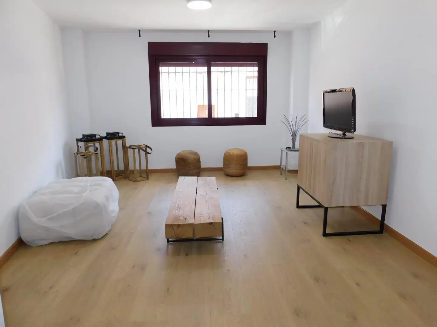 Wohnzimmer von Erdgeschoss zum Verkauf in Magán mit Klimaanlage, Heizung und Terrasse
