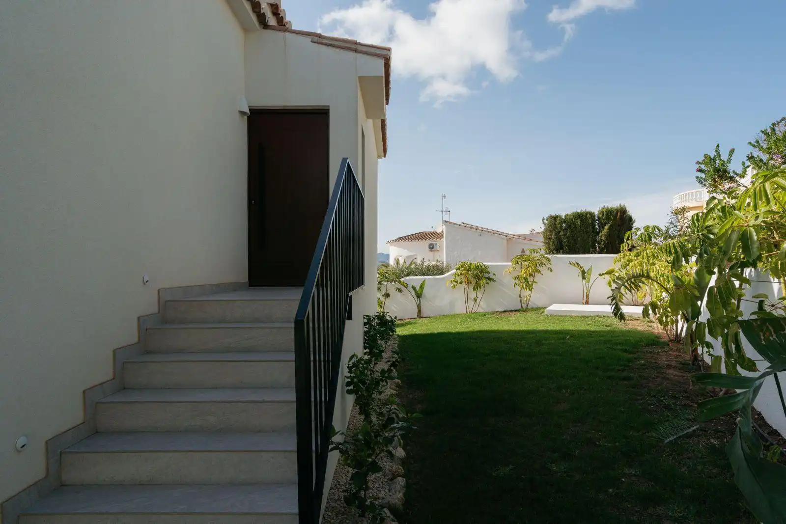 Vista exterior de Casa o xalet en venda en Benitachell / El Poble Nou de Benitatxell amb Aire condicionat, Jardí privat i Traster