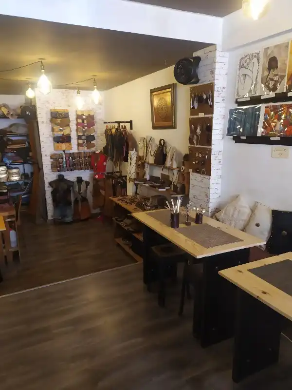 Gewerbefläche zum Verkauf in Calle Almirante Carranza 32, imagen 4