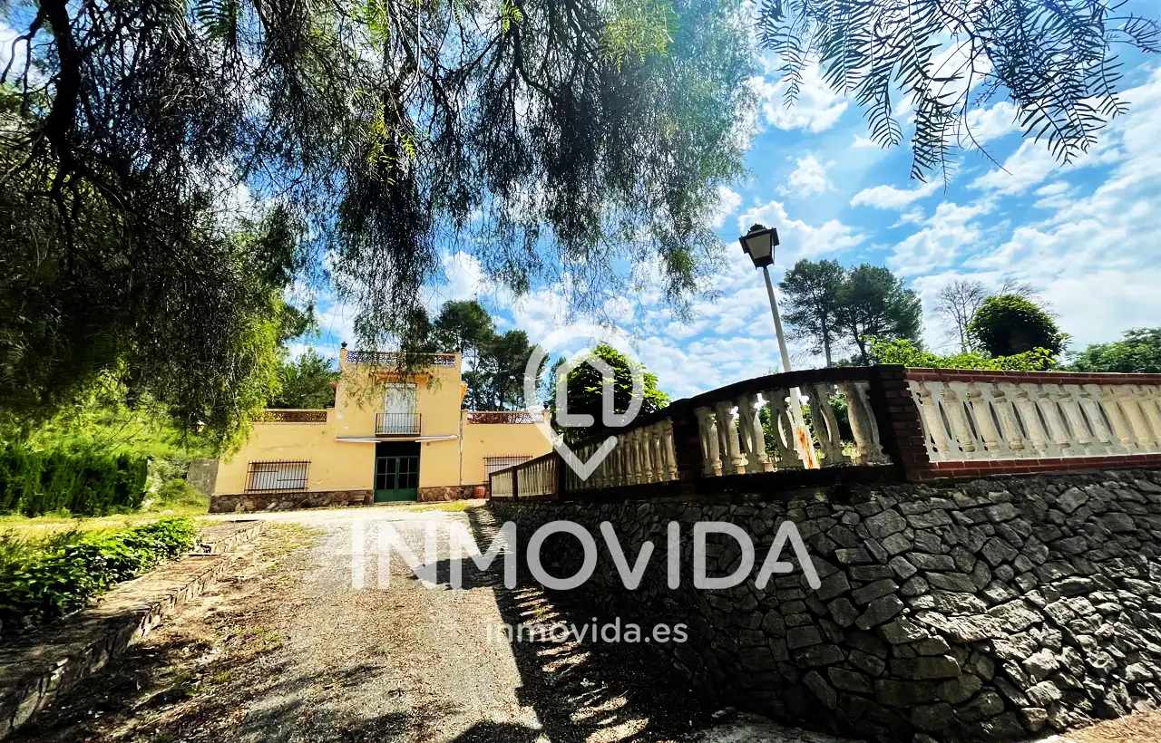 Vista exterior de Casa o xalet en venda en Xàtiva amb Terrassa, Traster i Piscina
