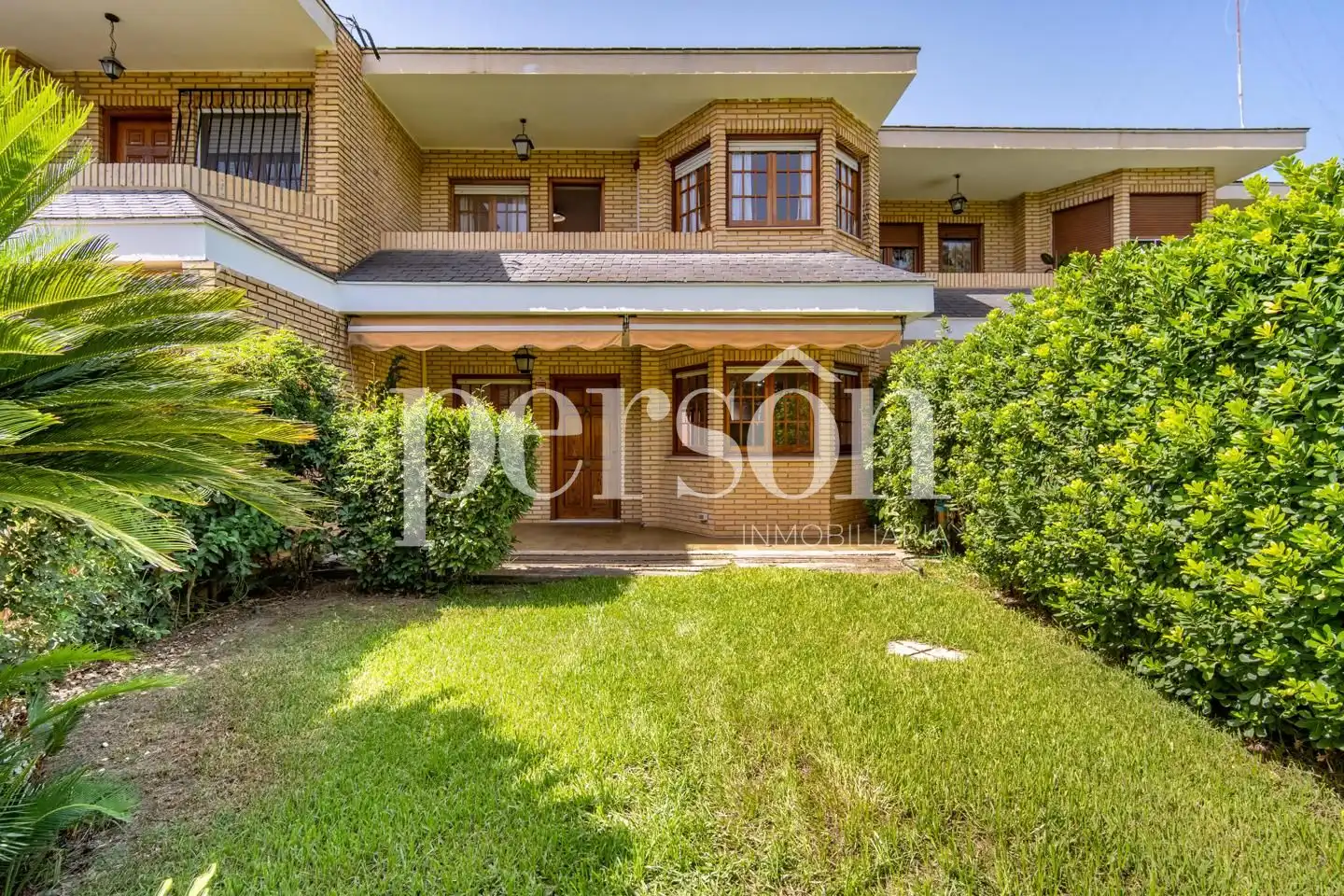 Villa mit Terrasse zur Miete in Rocafort