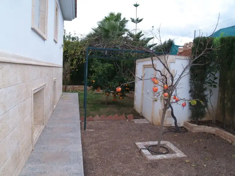Jardí de Casa o xalet en venda en L'Alfàs del Pi amb Aire condicionat, Calefacció i Piscina