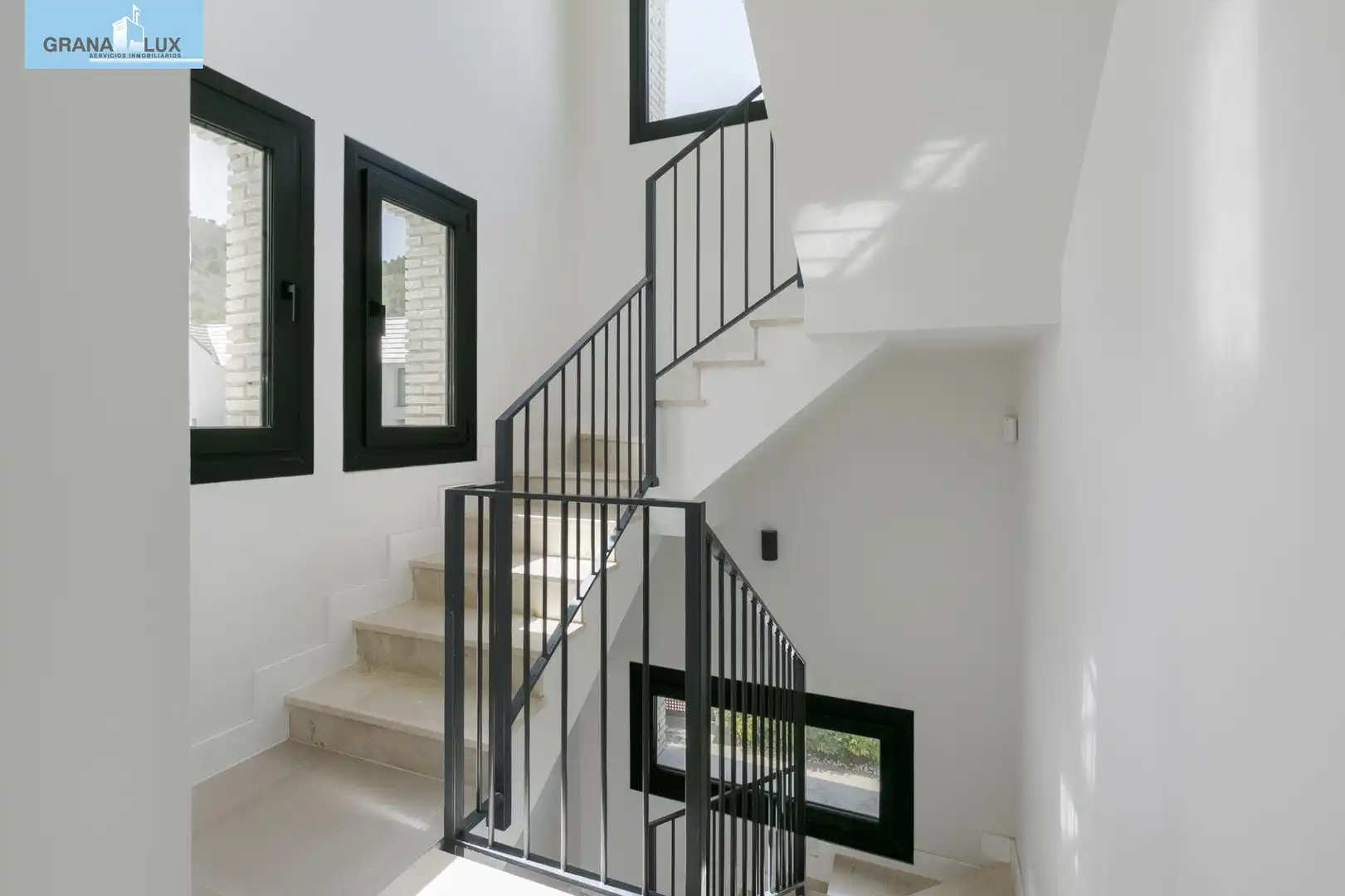 Casa o xalet en venda en Dílar amb Aire condicionat, Calefacció i Jardí privat