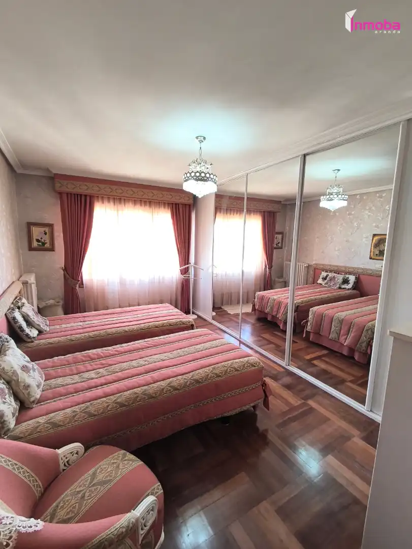 Habitación de Piso en venta en Aranda de Duero con Calefacción, Parquet y Trastero