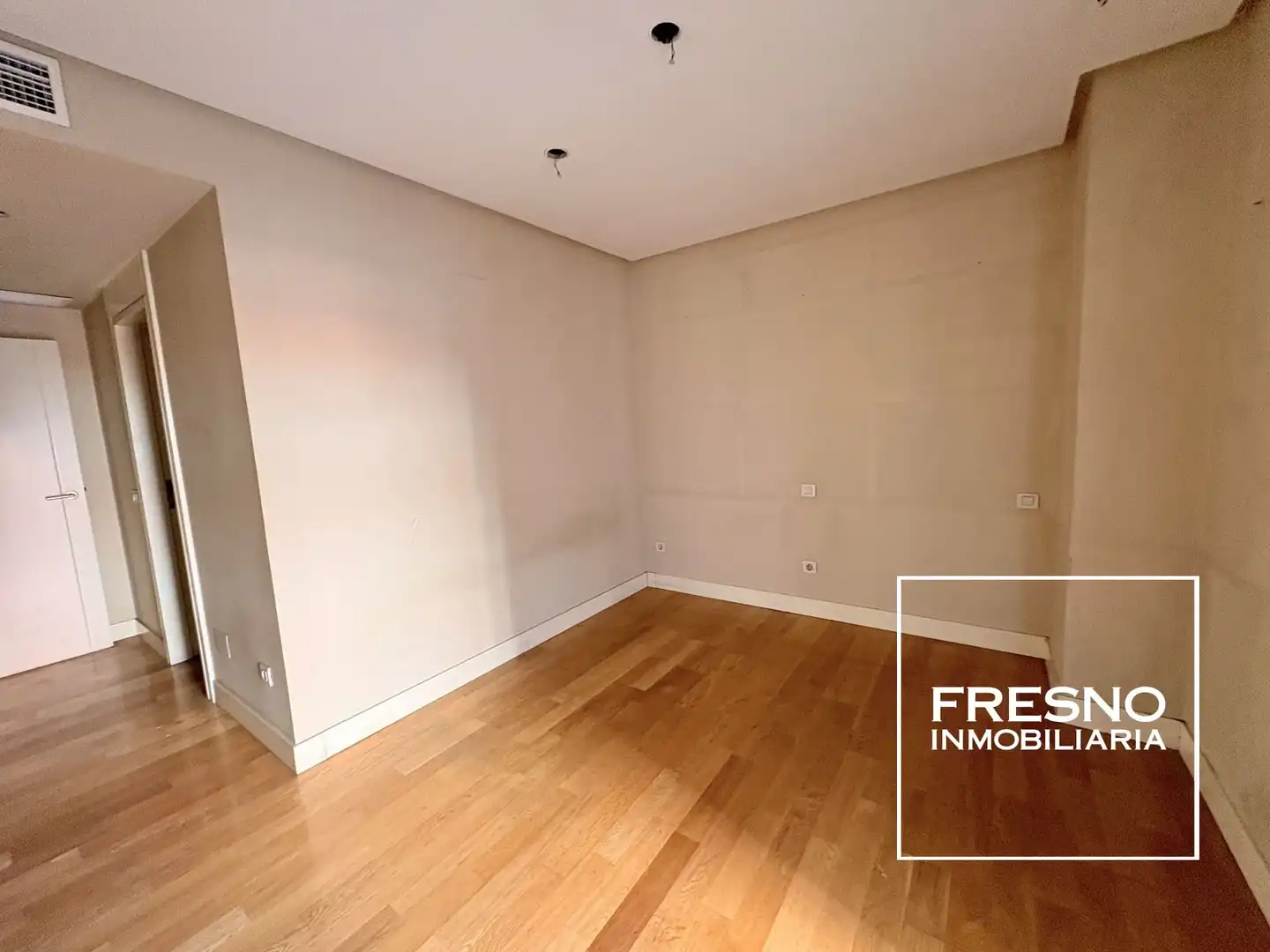 Bedroom of Flat for sale in Madrid  with Heating, Storage room and Community pool