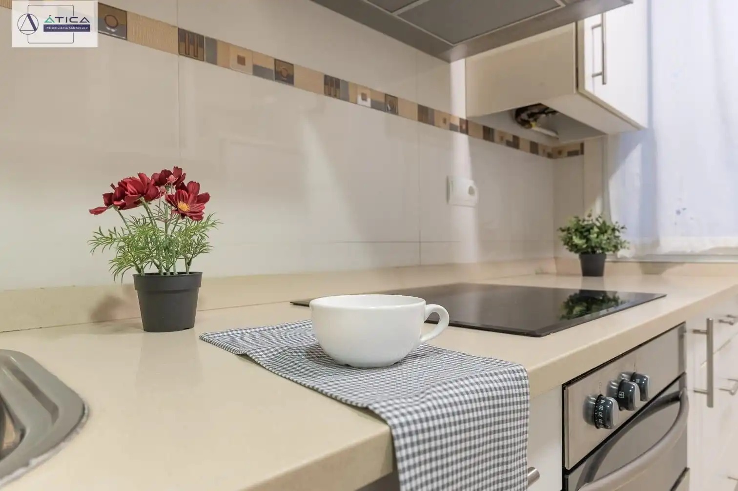 Cocina de Piso de alquiler en Santander con Calefacción y Amueblado