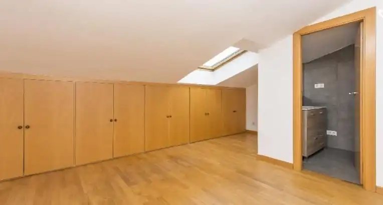 Piso en venta en Carrer Moianès, Hostal