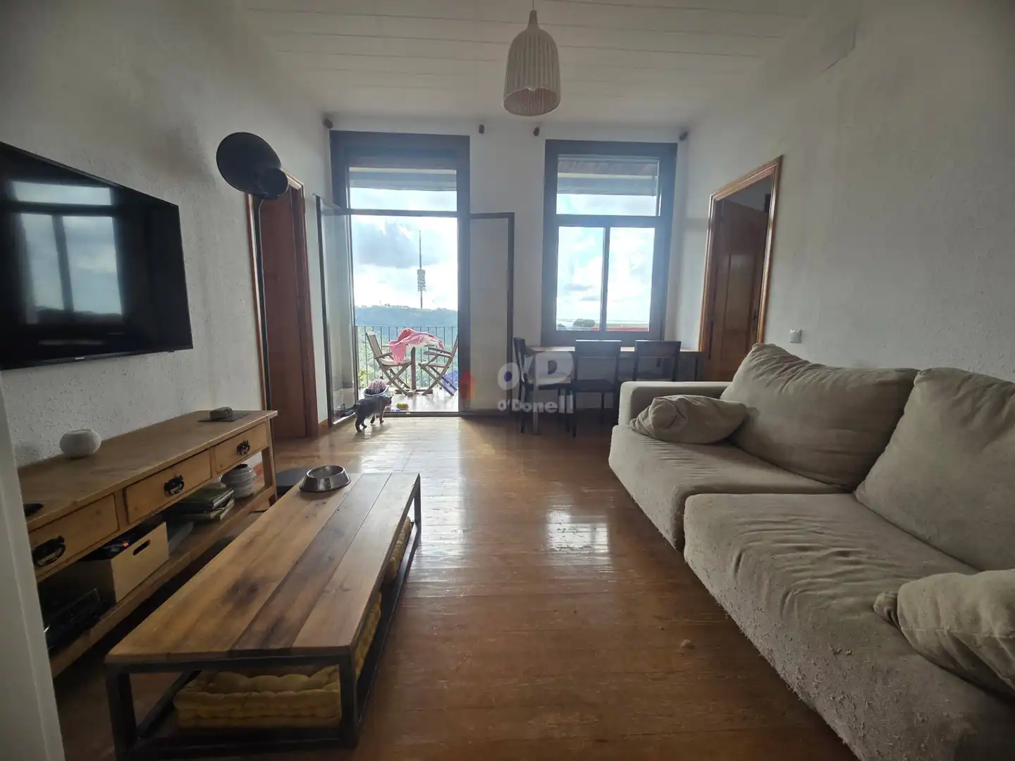 Sala d'estar de Pis en venda en Barcelona amb Jardí privat, Terrassa i Traster