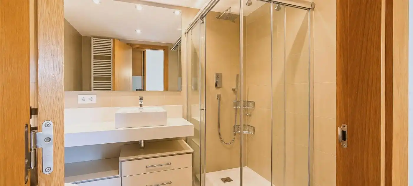 Bathroom of Flat for sale in  Palma de Mallorca  with Air Conditioner, Terrace and Storage room