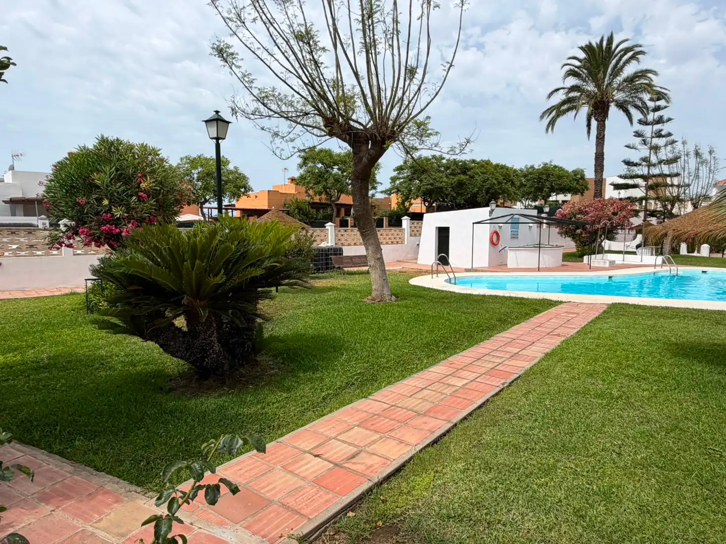 Adosado con piscina en venta en Torre del Mar, imagen 4