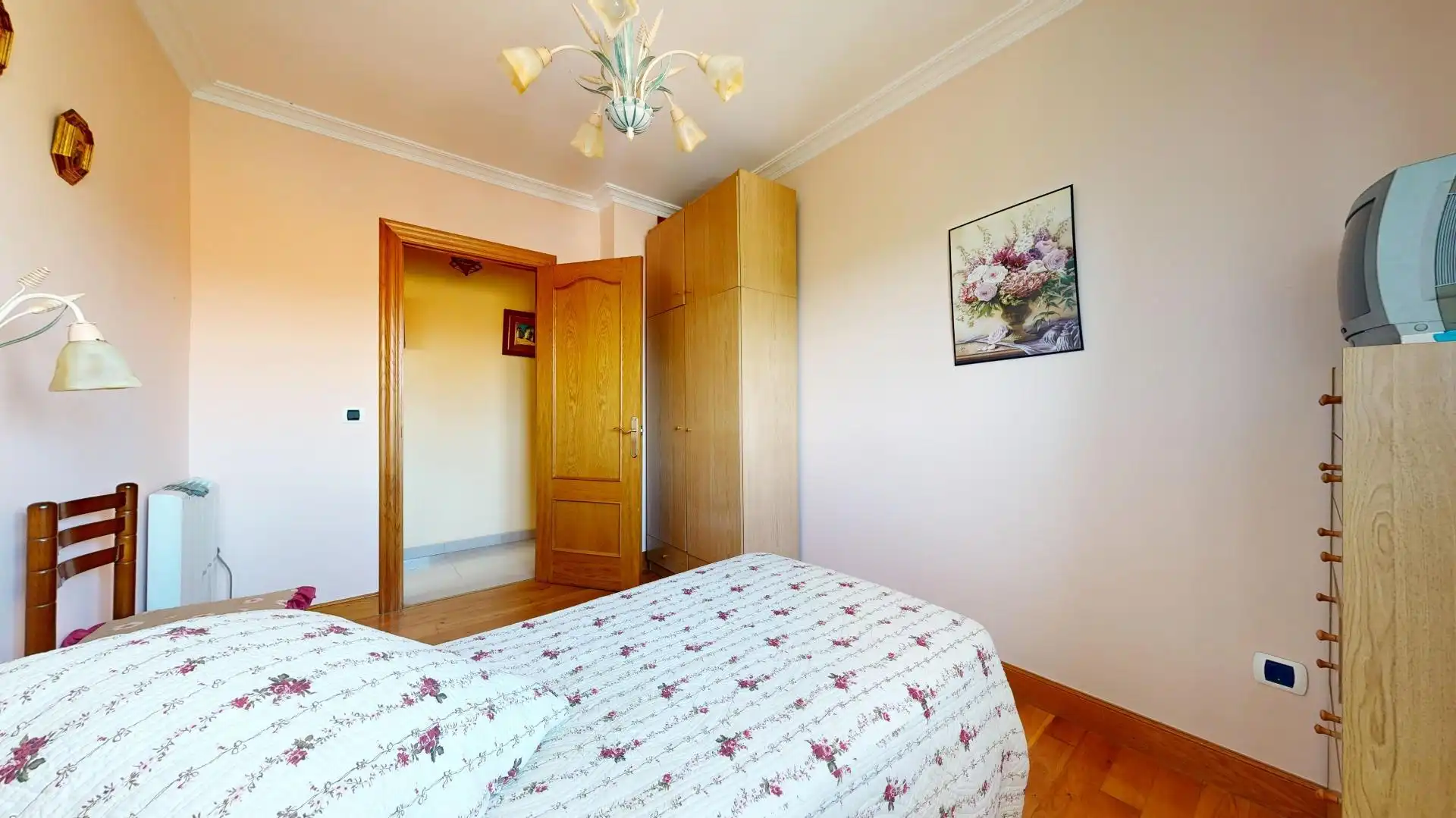 Schlafzimmer von Haus oder Chalet zum Verkauf in Valle de Mena mit Heizung, Privatgarten und Terrasse
