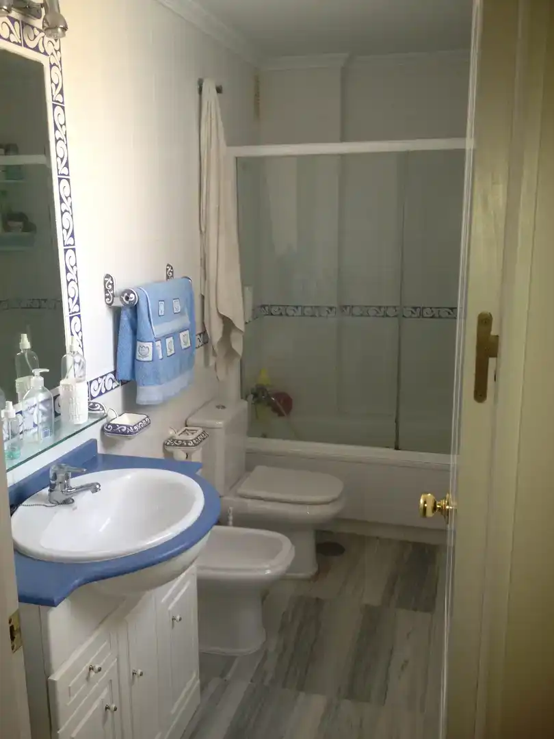 Bathroom of Detached homes for rent in Castilleja de la Cuesta, Sevilla