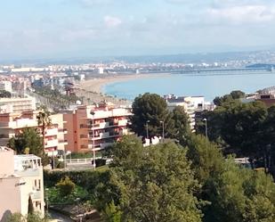 Vista exterior de Àtic en venda en Salou amb Aire condicionat i Terrassa