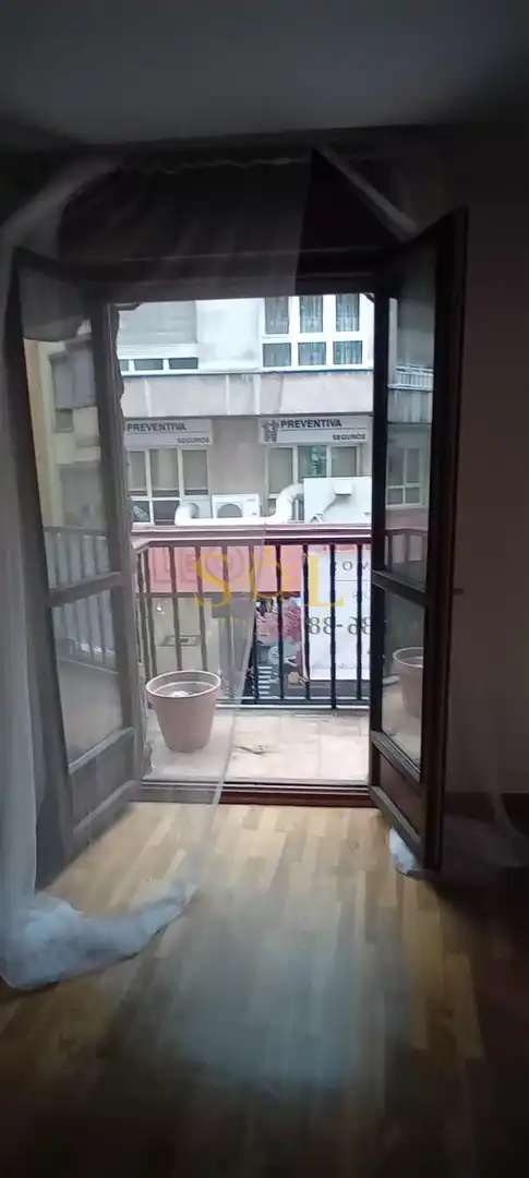 Office space with terrace for sale in Calle Covadonga, imagen 3