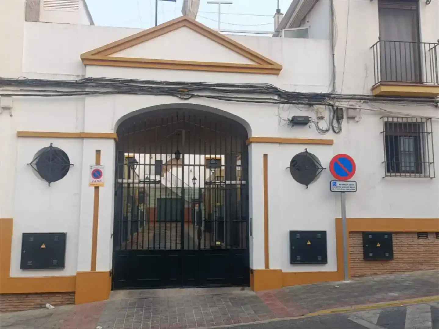 Außenansicht von Garage zum Verkauf in Alcalá de Guadaira