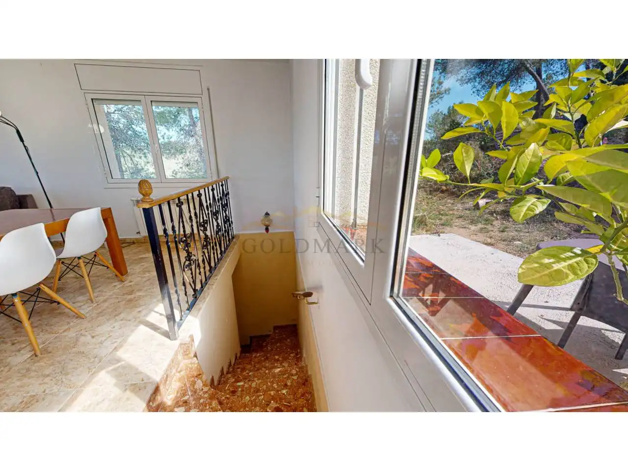 Vista exterior de Casa o xalet en venda en Corbera de Llobregat amb Aire condicionat, Jardí privat i Terrassa