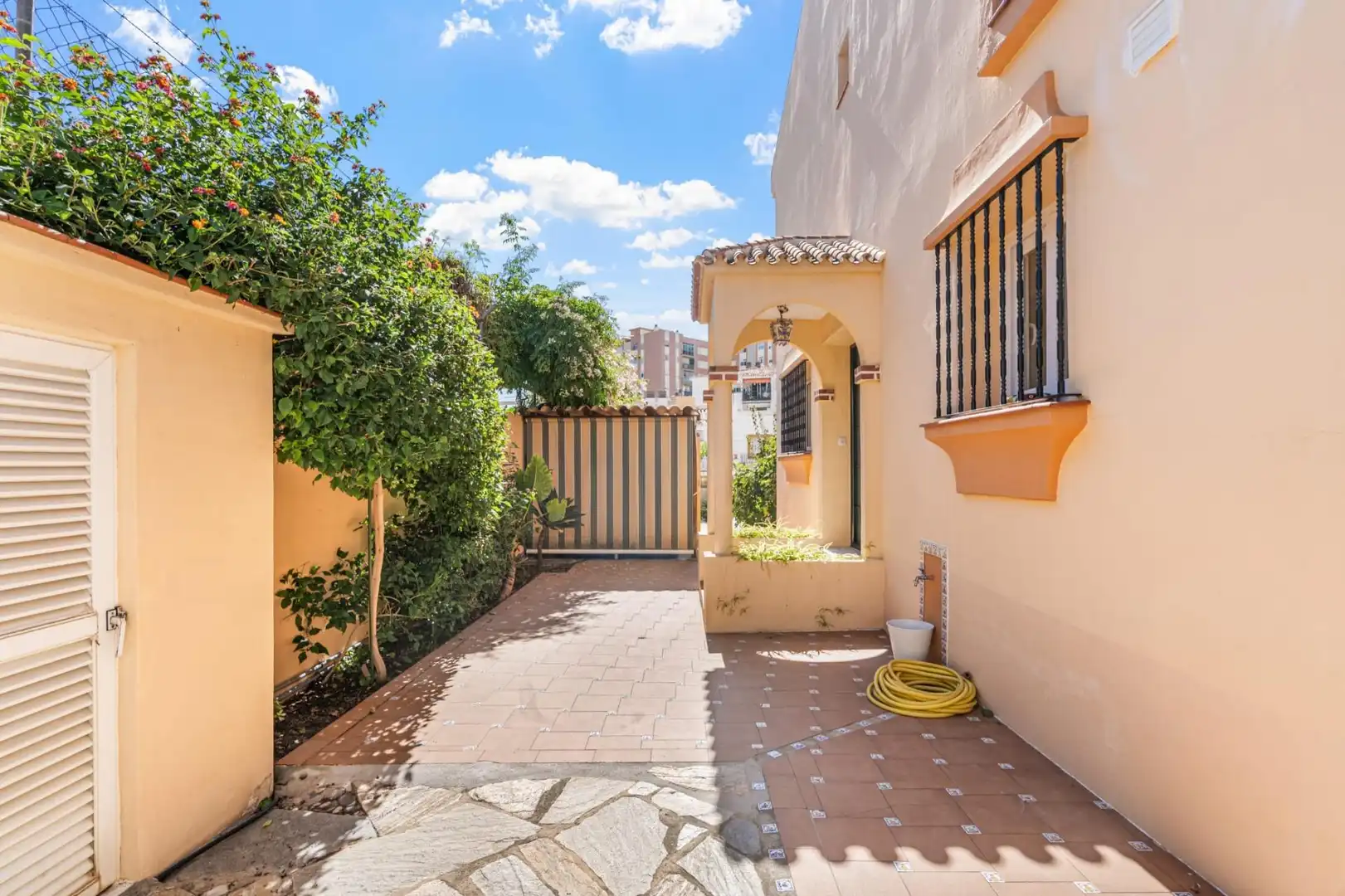 Garden of Detached homes for sale in Fuengirola  with Air Conditioner, Private garden and Terrace