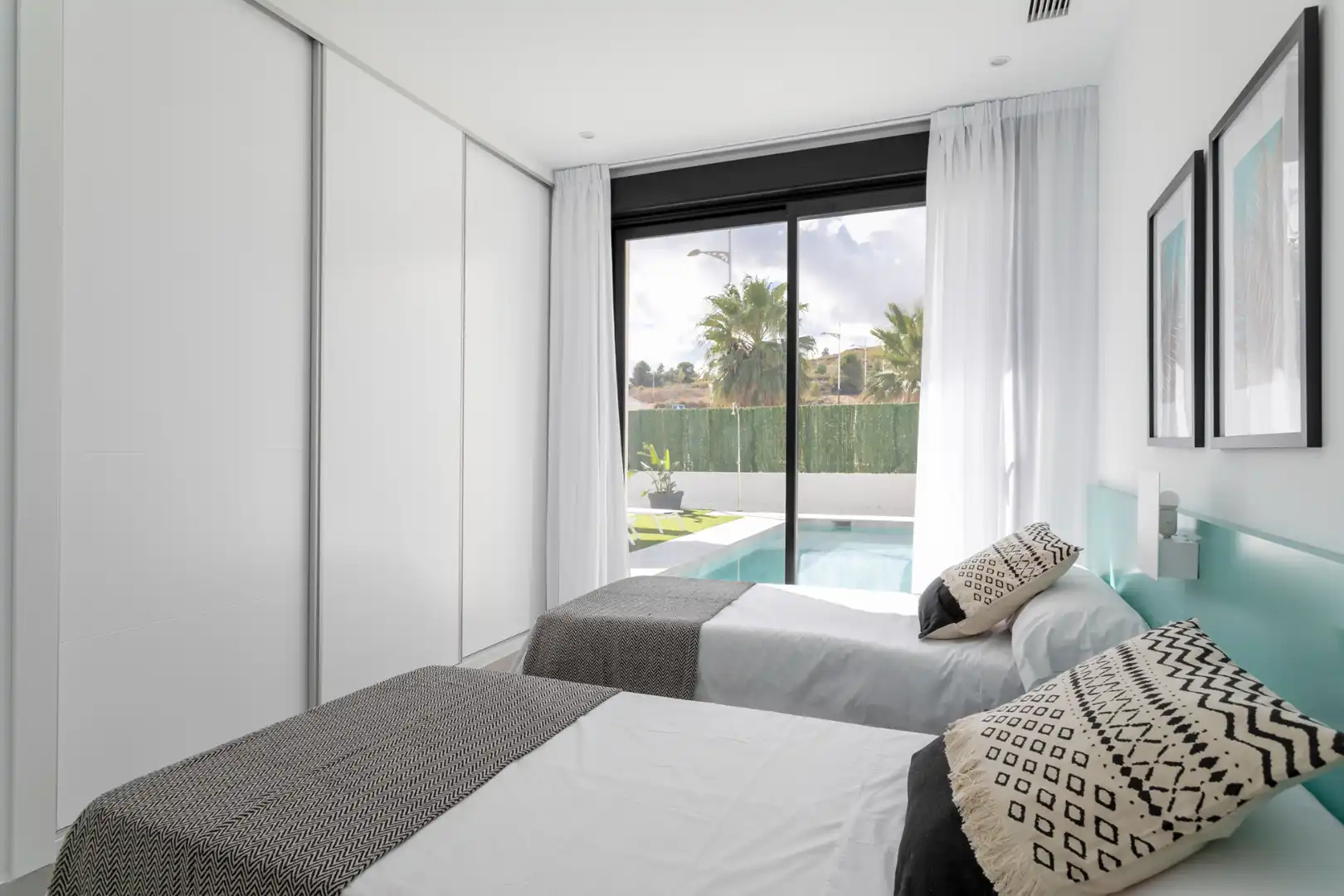Chalet con piscina en venta en Calle Urba Coto Riñales 270, imagen 25