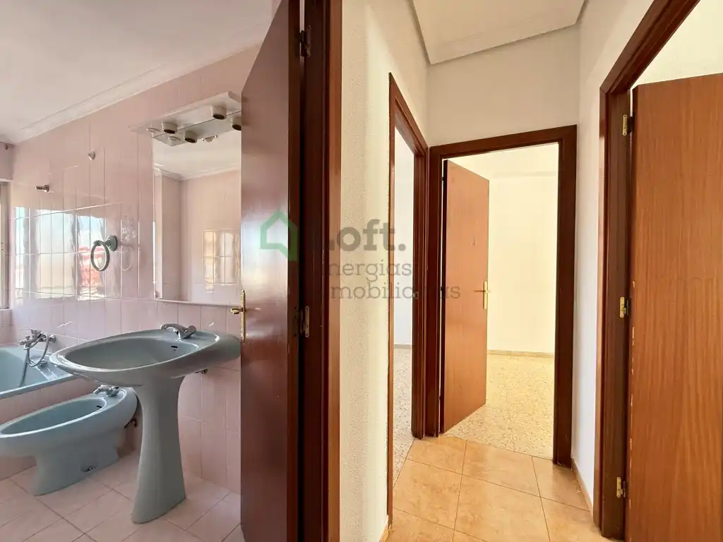 Piso en venta en Badajoz con Balcón