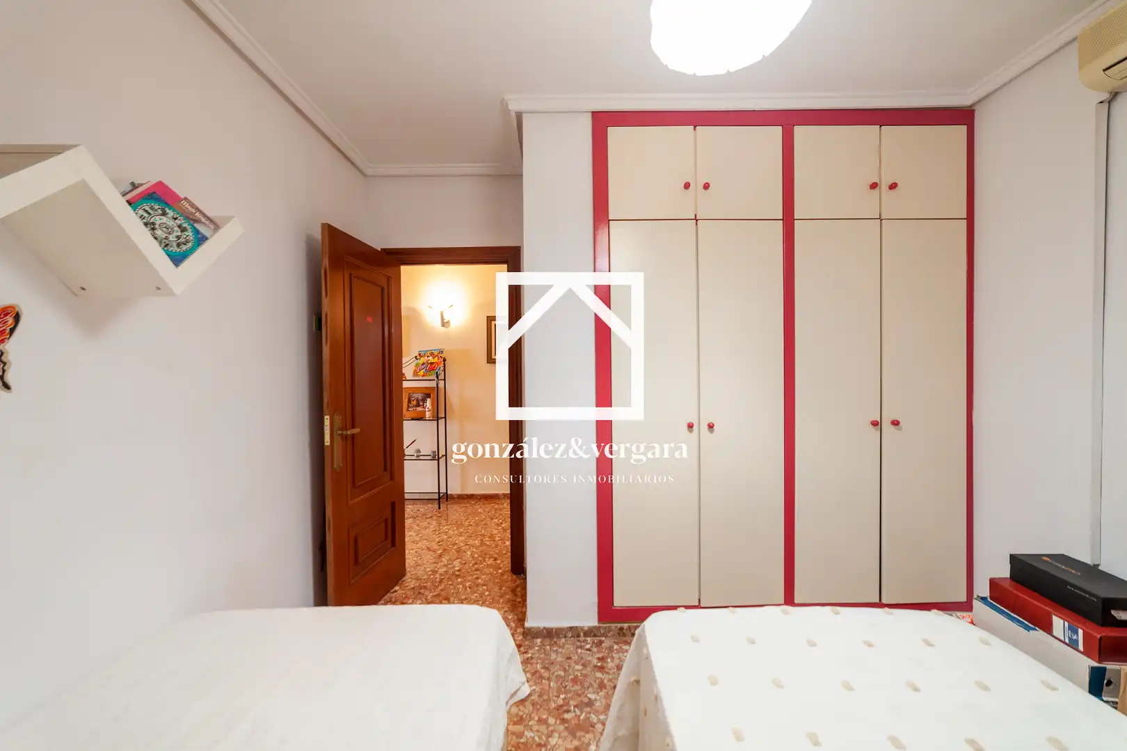 Schlafzimmer von Wohnung zum Verkauf in Burjassot mit Klimaanlage, Heizung und Terrasse