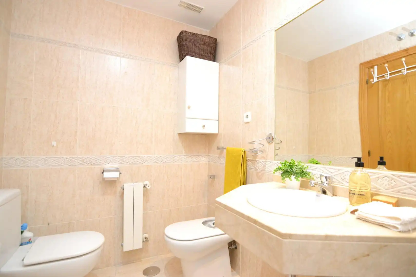 Bathroom of Flat for rent in Villanueva de la Cañada  with Heating and Furnished