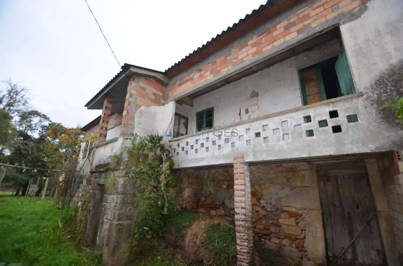 House with garden for sale in LUGAR A GRANXOLA