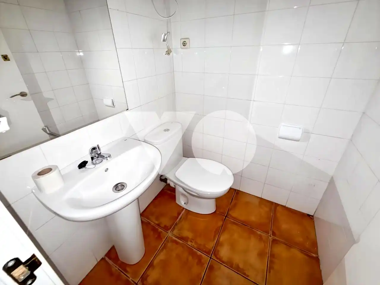 Bathroom of Commercial properties for sale in Madrid  with Air Conditioner