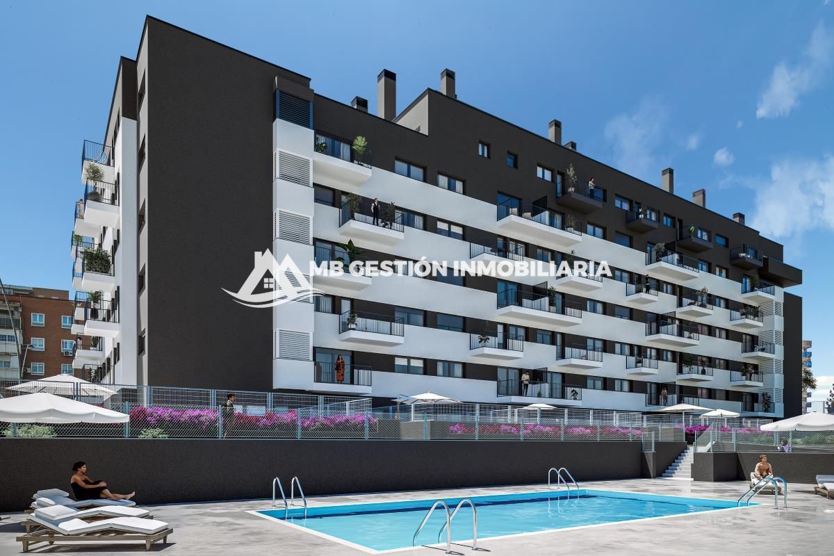 Piscina de Piso de alquiler en Fuenlabrada con Calefacción, Terraza y Trastero