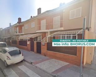 Vista exterior de Casa o xalet en venda en San Fernando amb Jardí privat