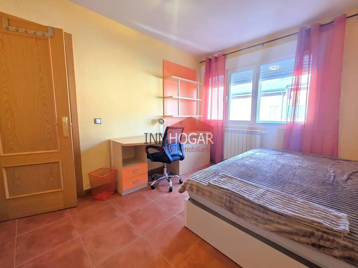 Habitación de Casa adosada en venta en Hervencias Altas - El Pinar