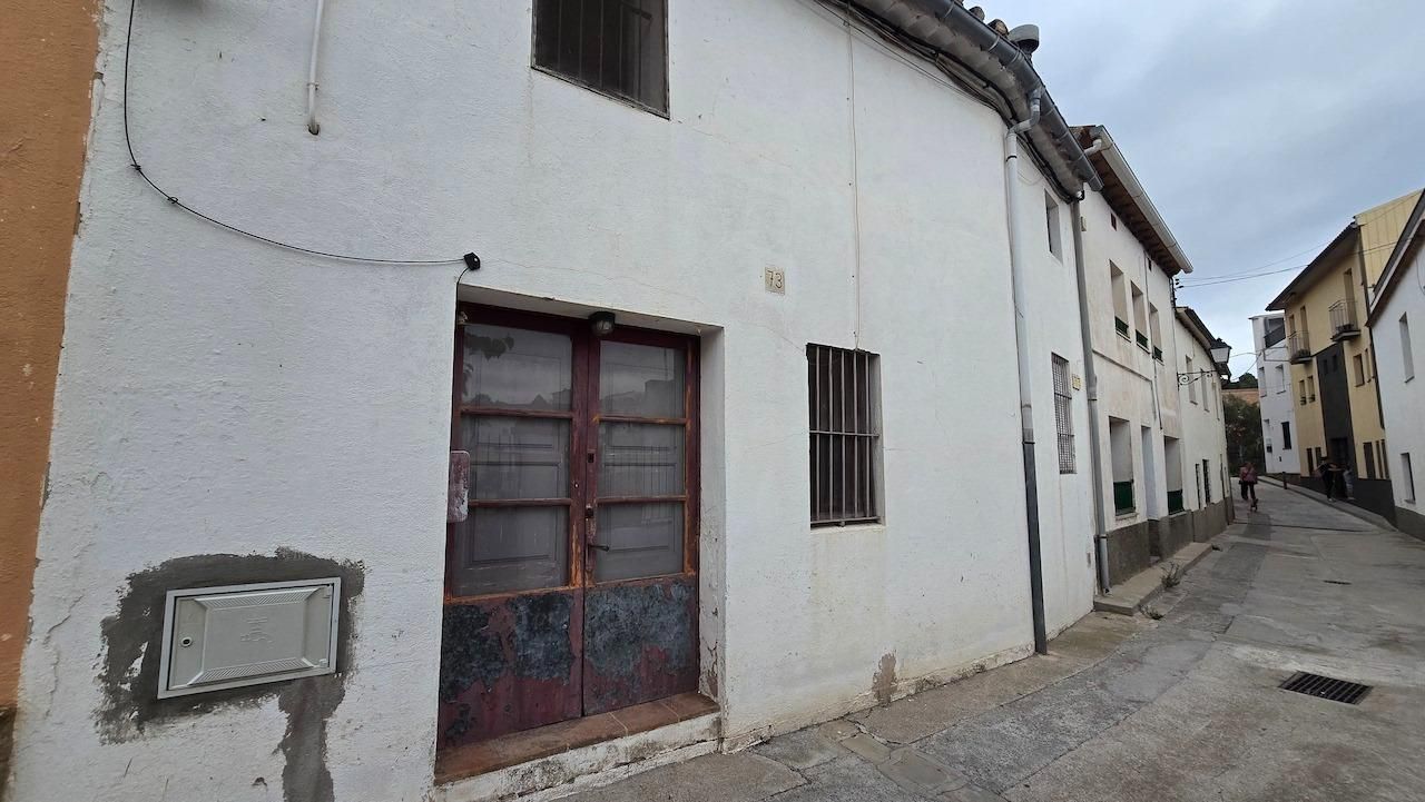 Vista exterior de Finca rústica en venda en Sant Feliu de Codines amb Jardí privat