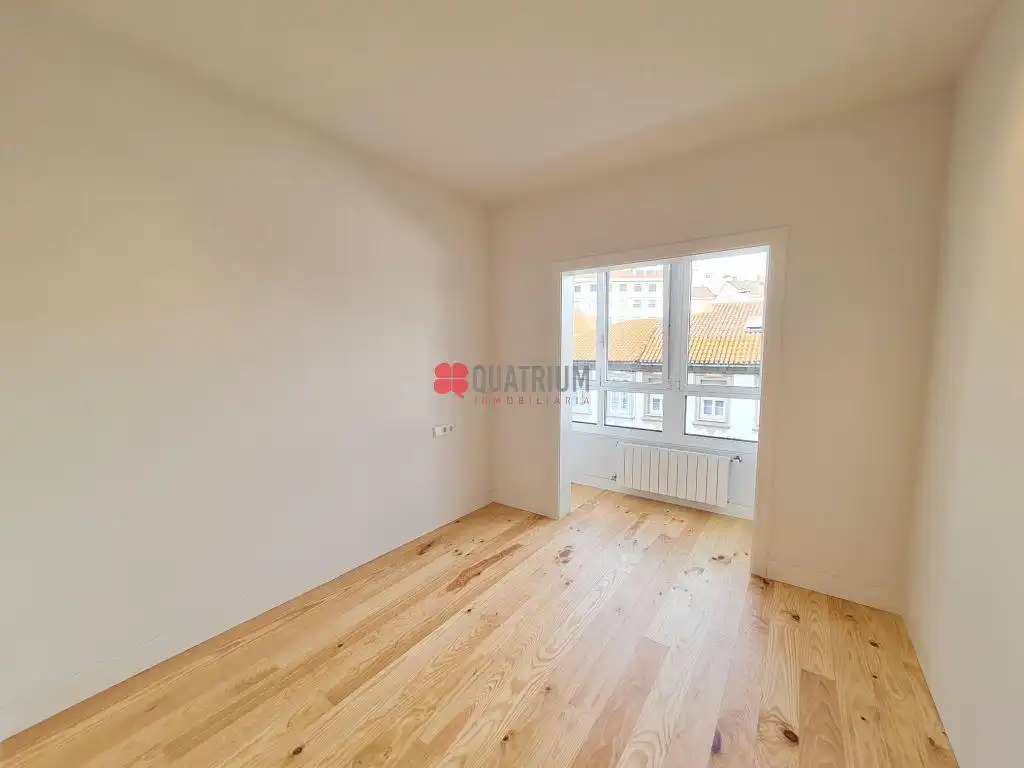 Bedroom of Flat for rent in Santiago de Compostela   with Heating