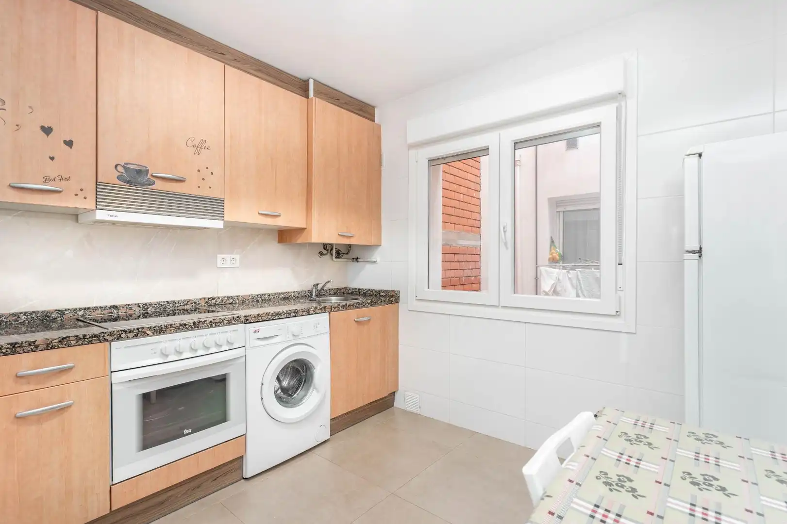Cocina de Piso en venta en Gijón  con Calefacción y Amueblado