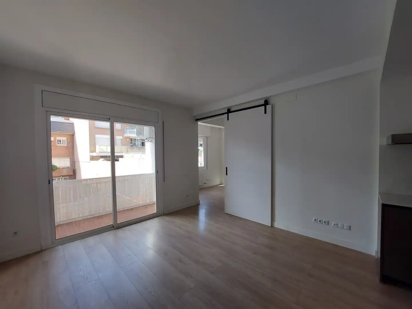 Flat with terrace to rent in Carrer de Ferran Puig, imagen 2