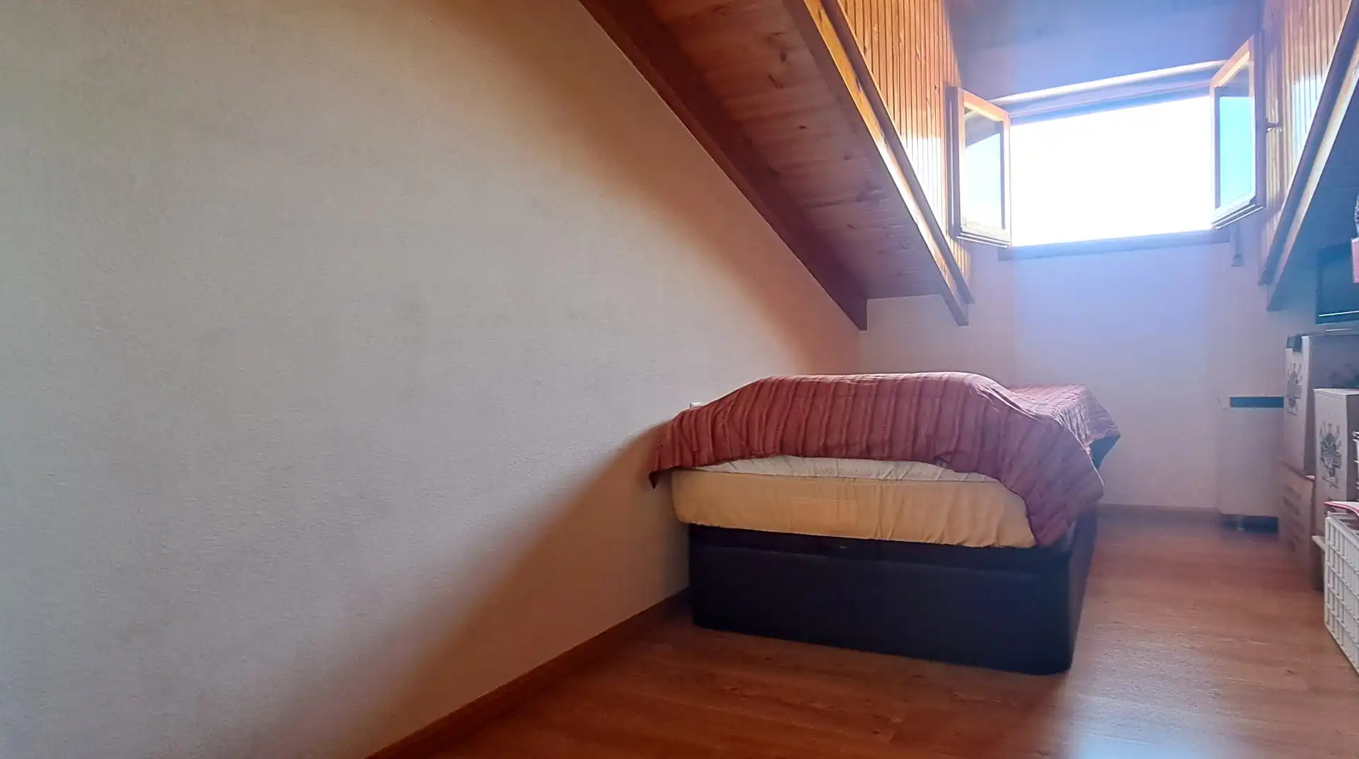 Dormitori de Dúplex en venda en Valdetorres de Jarama amb Calefacció, Parquet i Balcó
